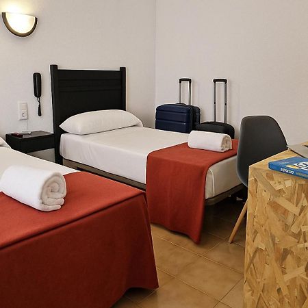 Hotel San Vicente - Centro Playa Conil De La Frontera Ngoại thất bức ảnh