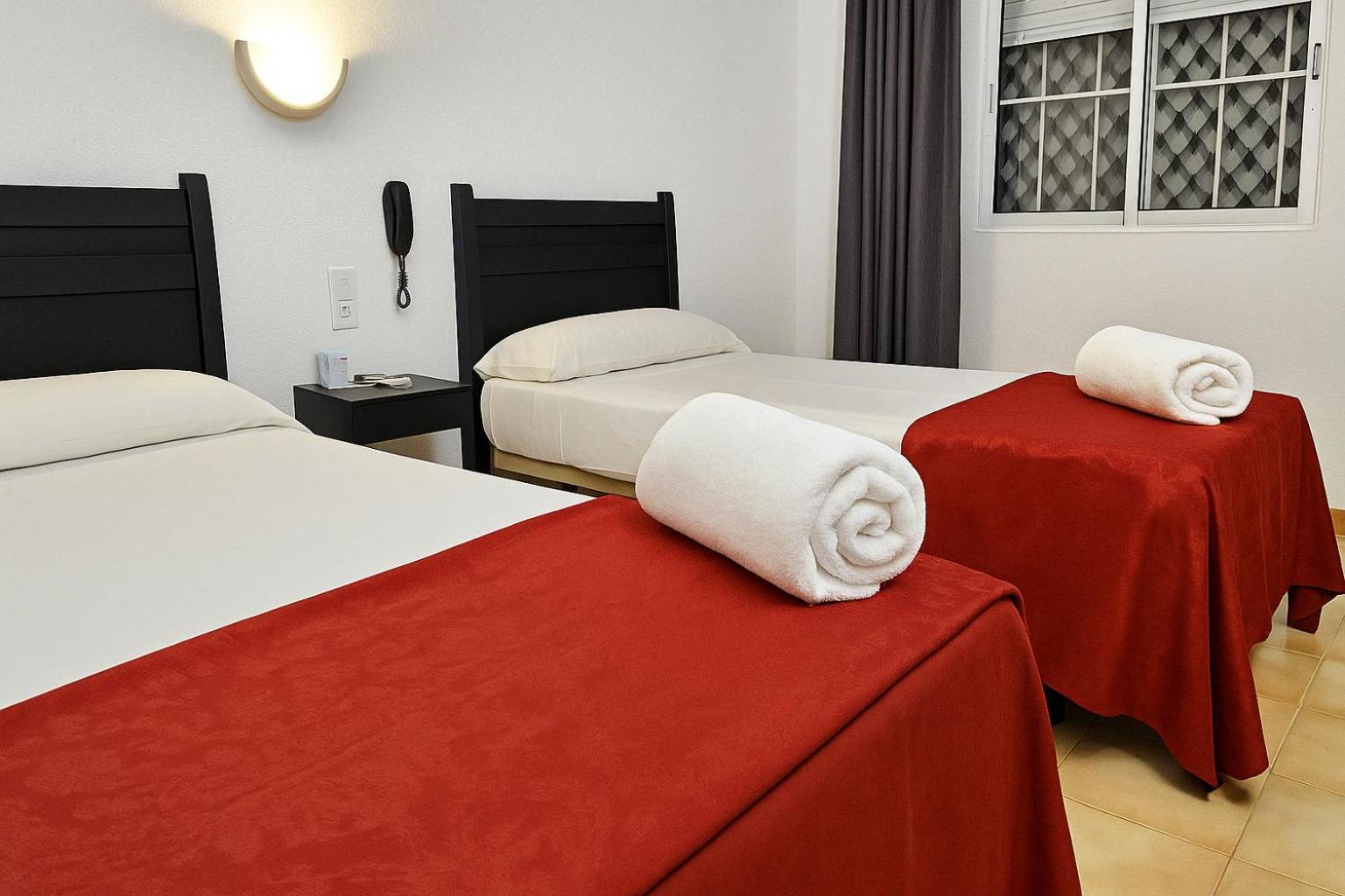Hotel San Vicente - Centro Playa Conil De La Frontera Ngoại thất bức ảnh